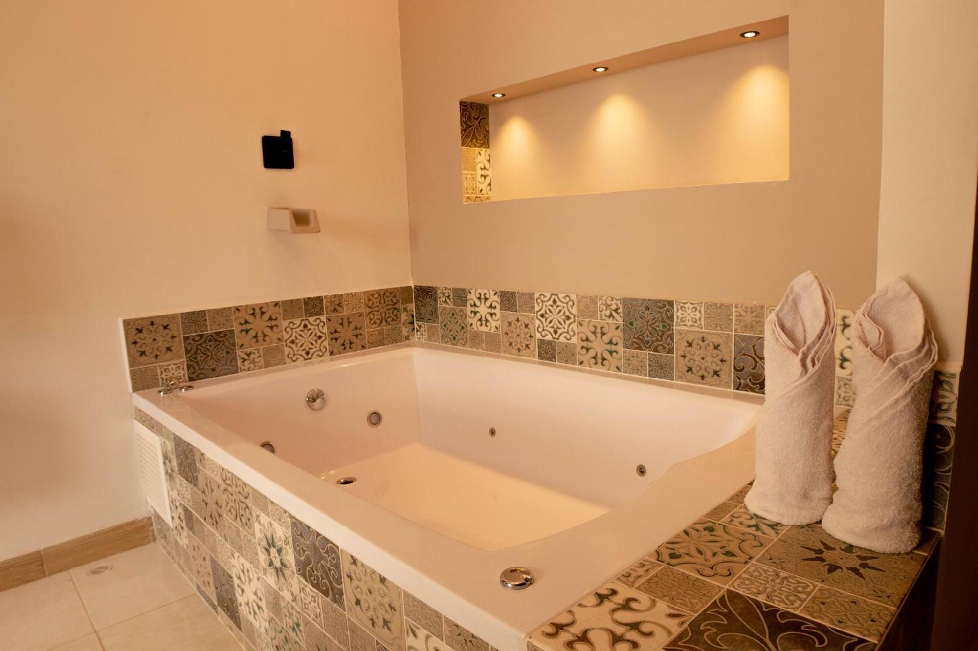 La Casona Hotel Boutique Medellin Bagian luar foto